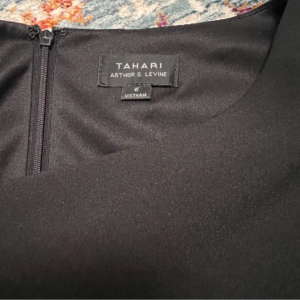 EUC Tahari ASL Black Cap Sleeve Sheath Dress - Picture 10 of 11
